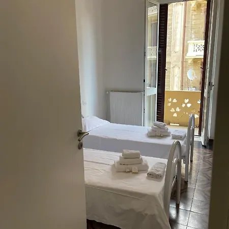 Πανσιόν Cavour 414 *